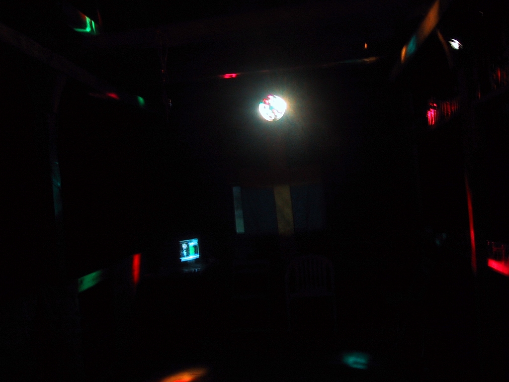 100-0005_IMG_4.JPG